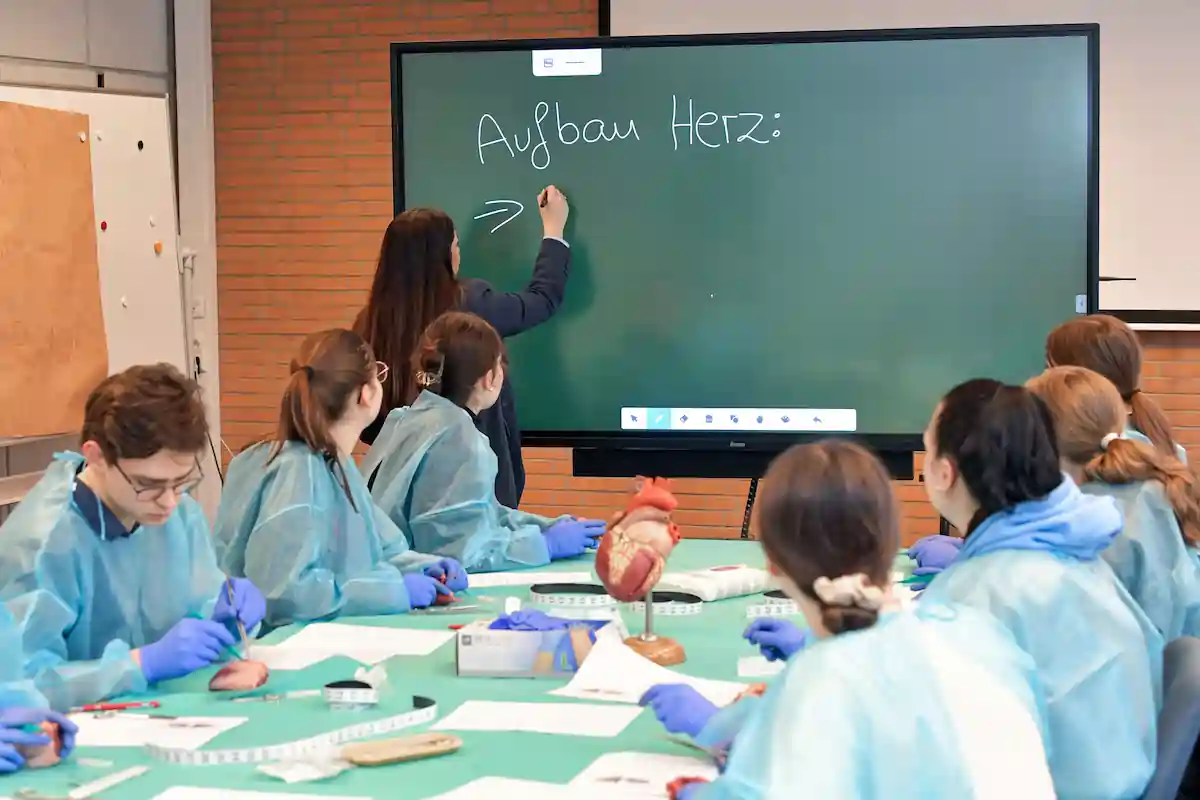 Was ist eine OTA Ausbildung Was ist eine OTA Ausbildung